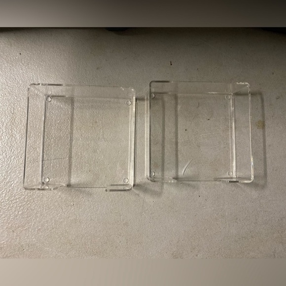 Two 5.5x5.5 acrylic cocktail napkin holders. - Picture 4 of 6